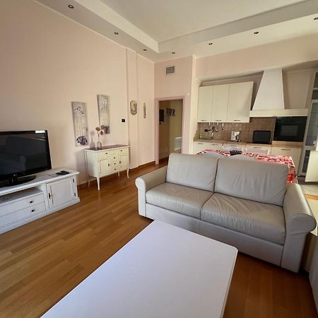 Giardino Dei Colori Dianella Appartamenti Pool Relax &Family Friendly Toscolano Maderno Exterior photo