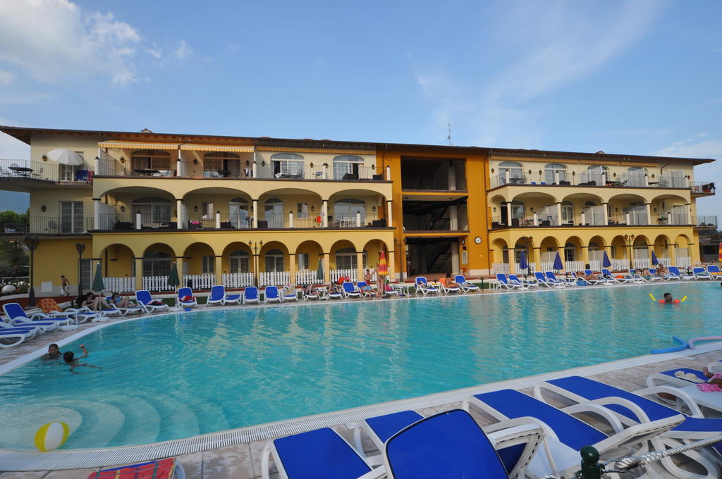 Giardino Dei Colori Dianella Appartamenti Pool Relax &Family Friendly Toscolano Maderno Exterior photo