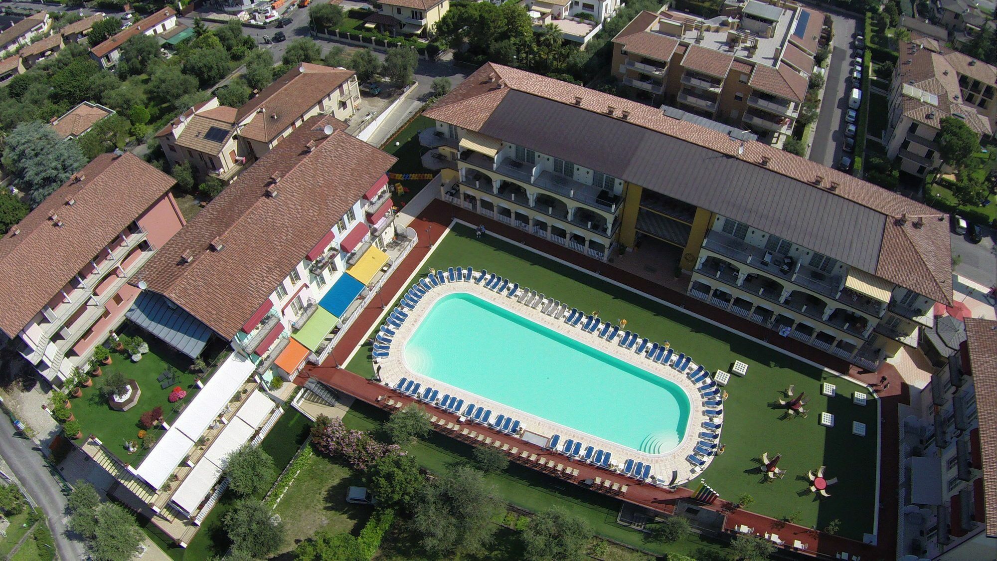 Giardino Dei Colori Dianella Appartamenti Pool Relax &Family Friendly Toscolano Maderno Exterior photo