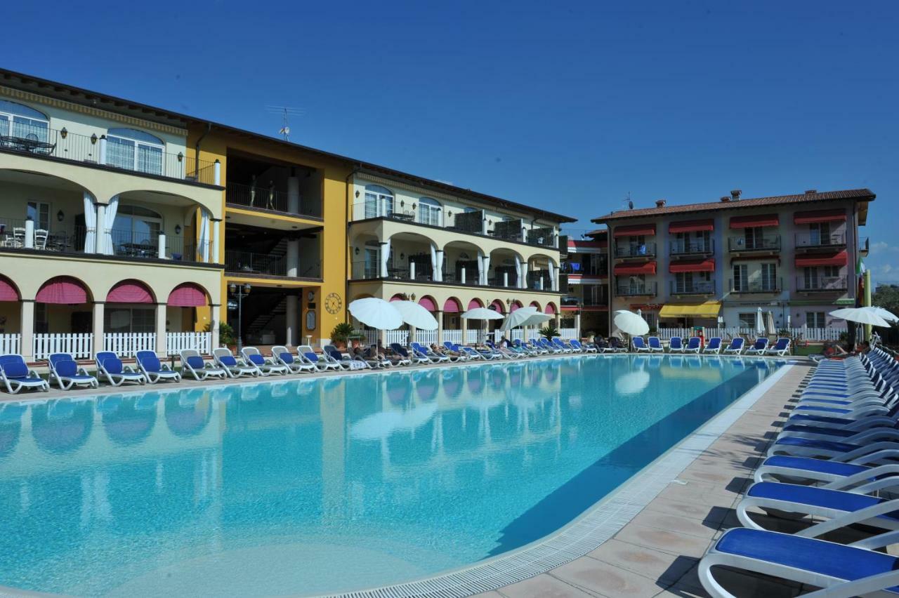 Giardino Dei Colori Dianella Appartamenti Pool Relax &Family Friendly Toscolano Maderno Exterior photo